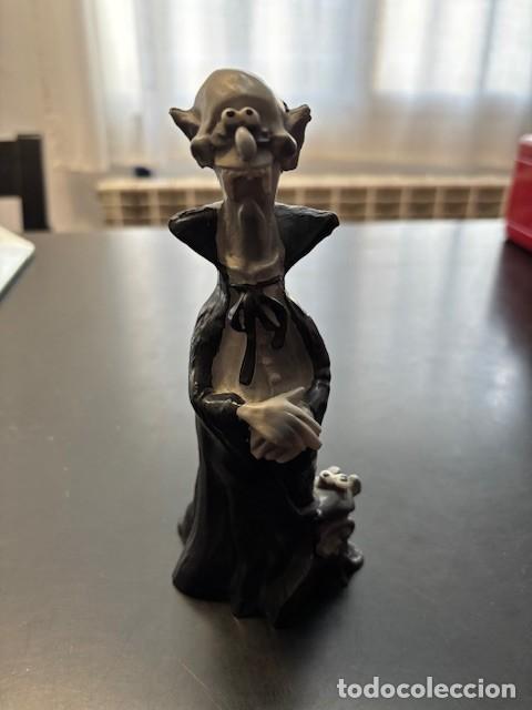Coleccionismo: Figura de resina Dr&aacute;cula - Foto 1