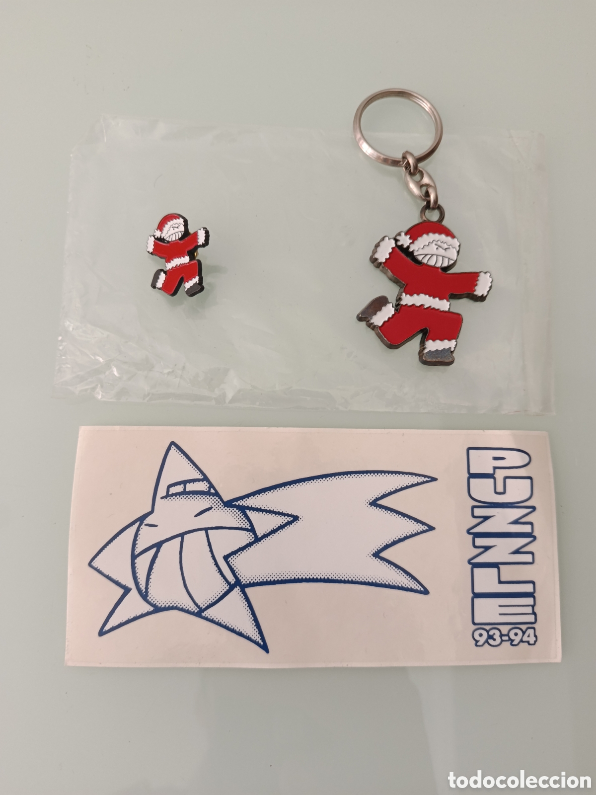 Sammeln: NUEVO! 1993-94 PUZZLE LLAVERO, PIN Y PEGATINA DISCOTECA VALENCIA