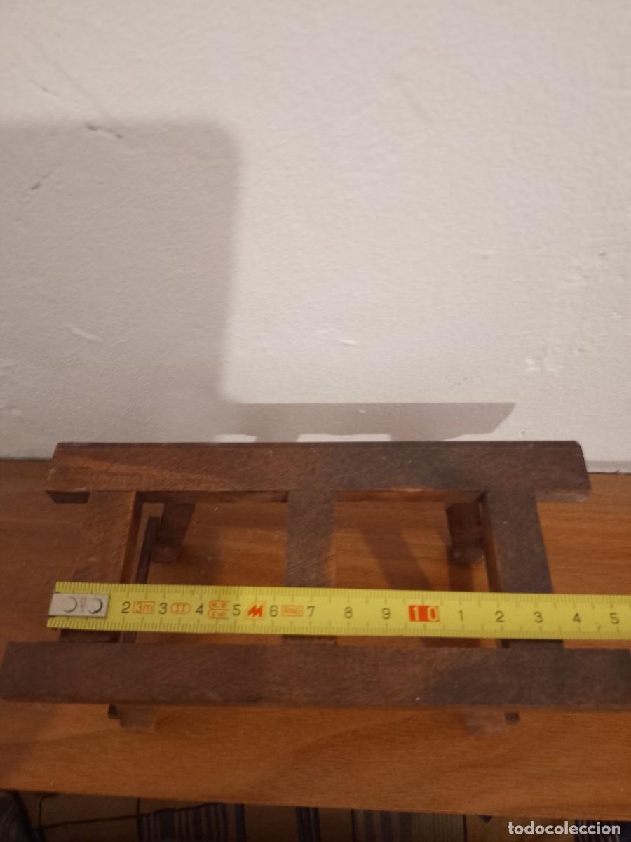 Coleccionismo: MINIATURA CANTARERA DE MADERA - Foto 5
