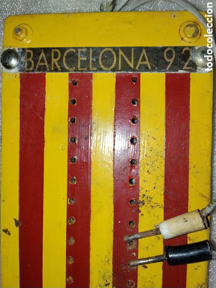 Coleccionismo: COMPROBADOR DE QUINIELAS OFICIAL JUEGOS OL&Iacute;MPICOS BARCELONA '92 (MADERA)