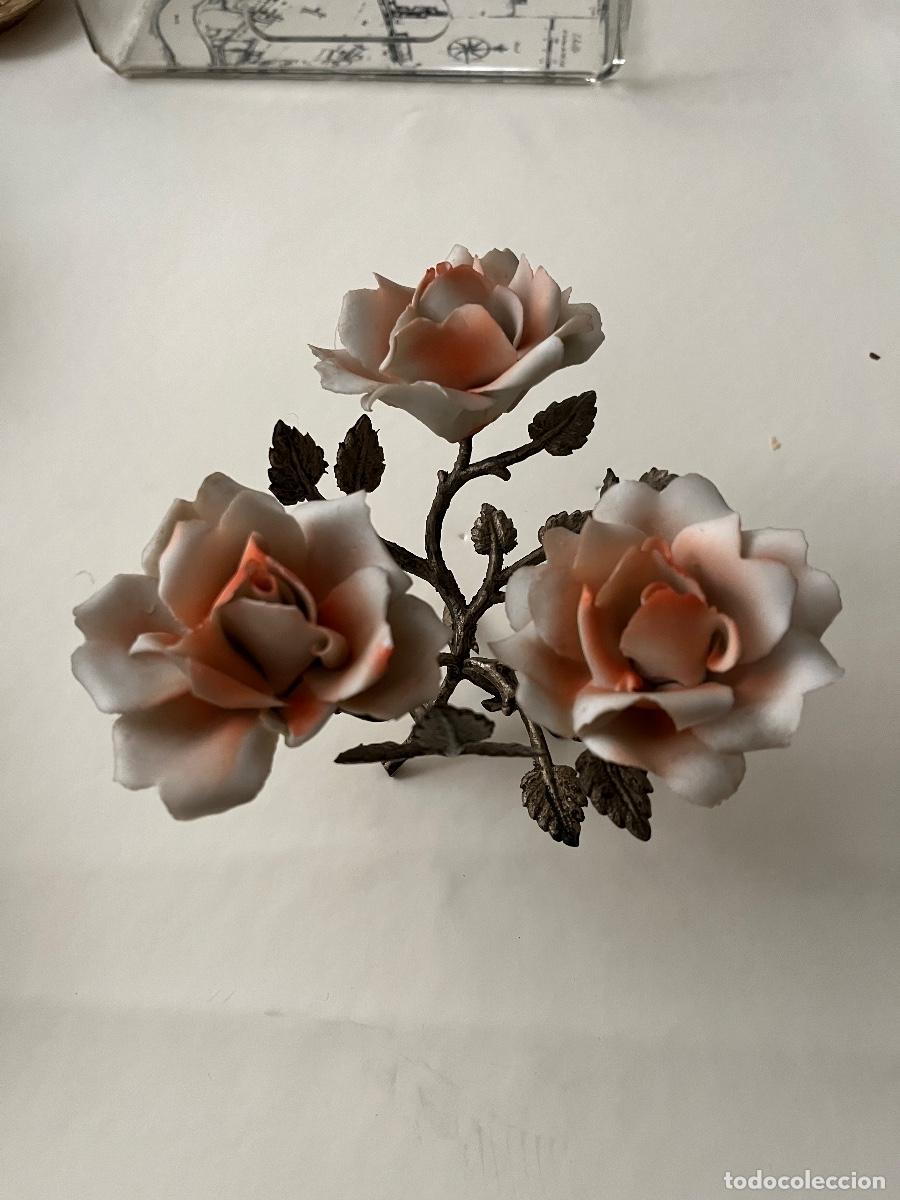 Coleccionismo: Flores capodimonte base metal - Foto 1