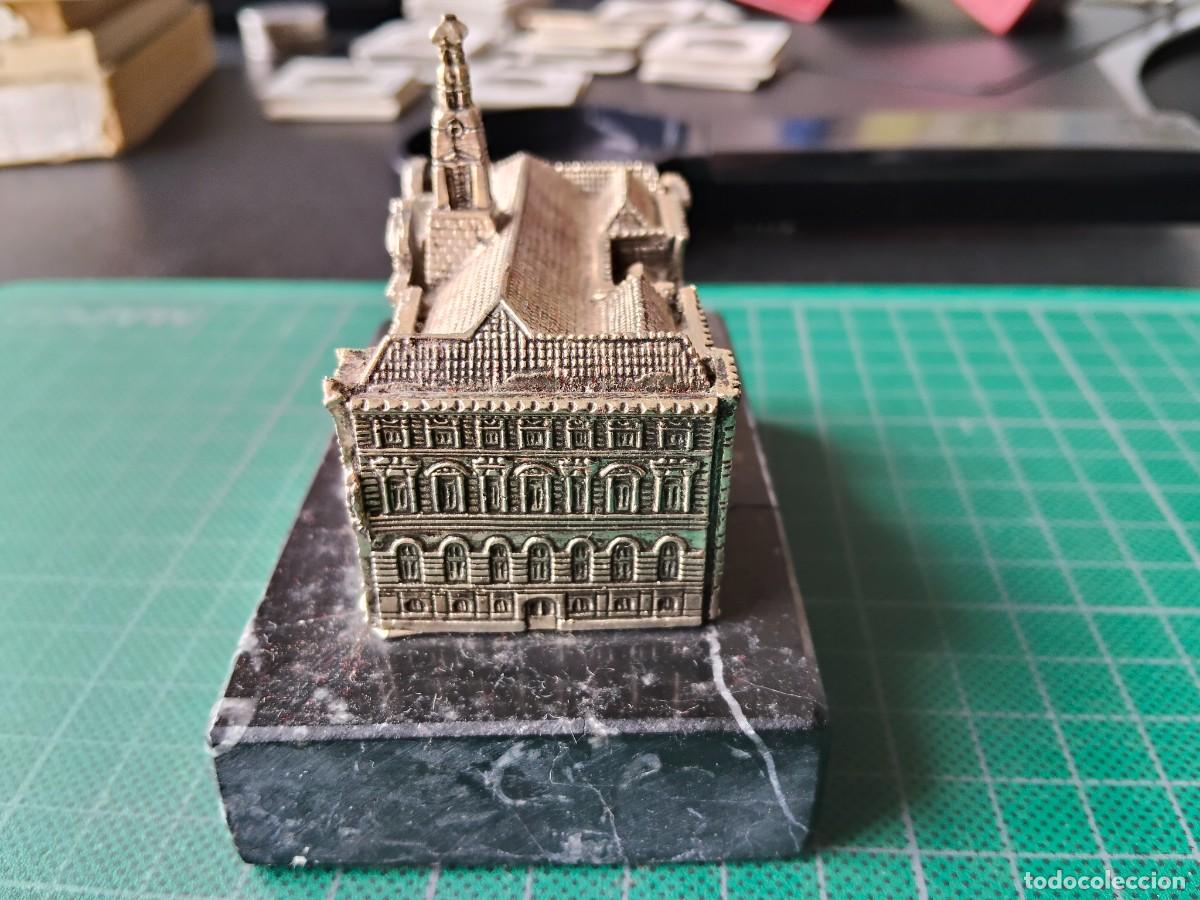 Coleccionismo: MAQUETA EDIFICIO AYUNTAMIENTO BILBAO - ENTREGADO CENTENARIO EDIFICIO AYUNTAMIENTO 1990 - Foto 4