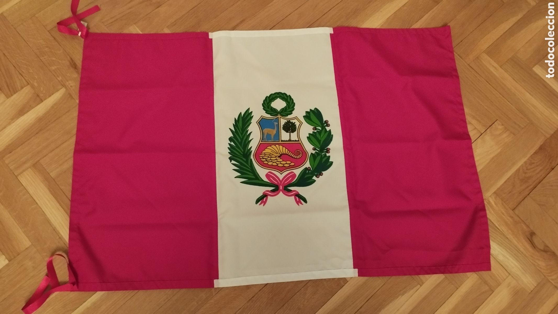 Coleccionismo: Bandera de Per&uacute; tela - Foto 1