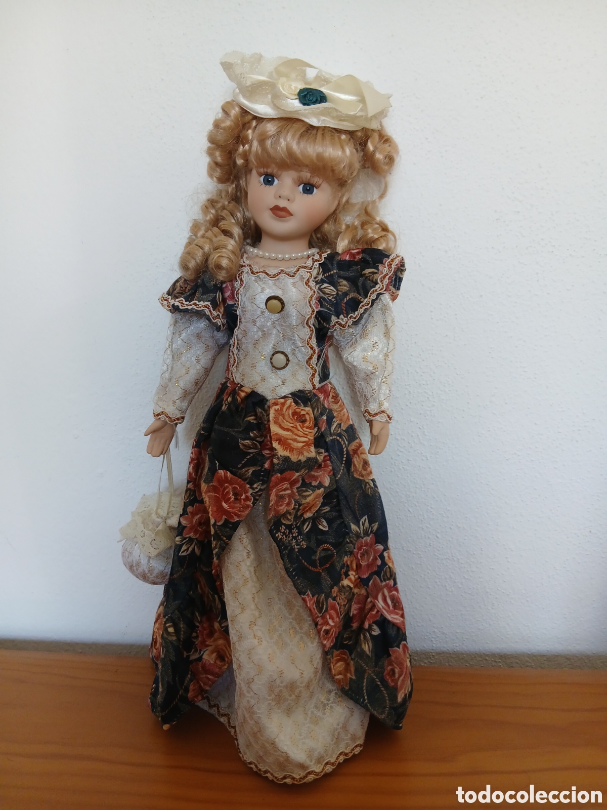 Coleccionismo: Antigua mu&ntilde;eca de porcelana