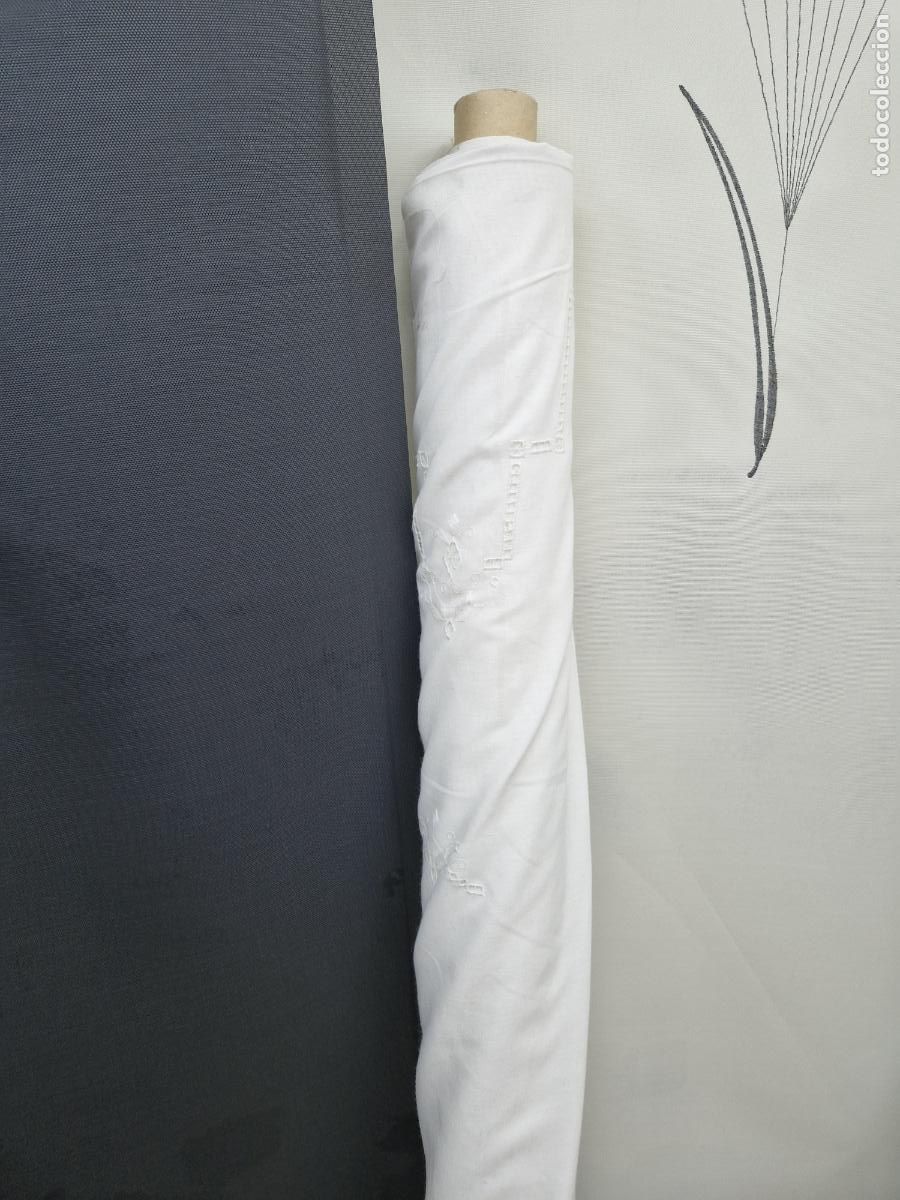 Collecting: BONITO ROLLO DE TELA EN BUEN ESTADO. COLOR BLANCO.