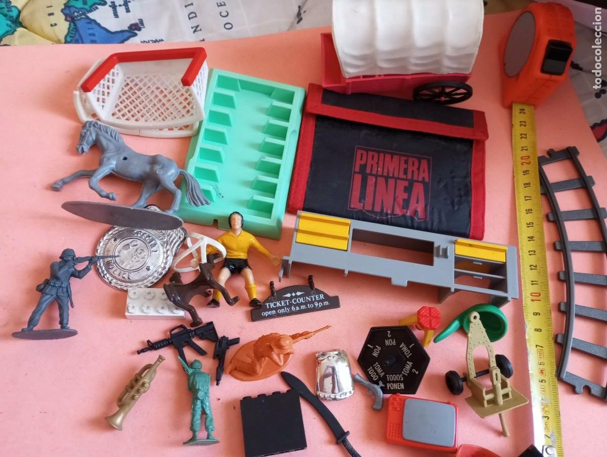 Coleccionismo: lote juguetes y varios, cartera primera linea, coleccion, billetera monopoly