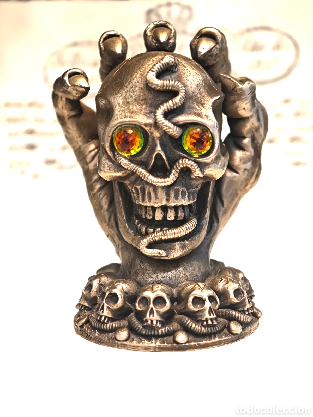 Coleccionismo: ​Figura de Peltre &rdquo;The Keeper of the Skulls&rdquo; - Ray Noble - WAPW UK - Ojos de Cristal