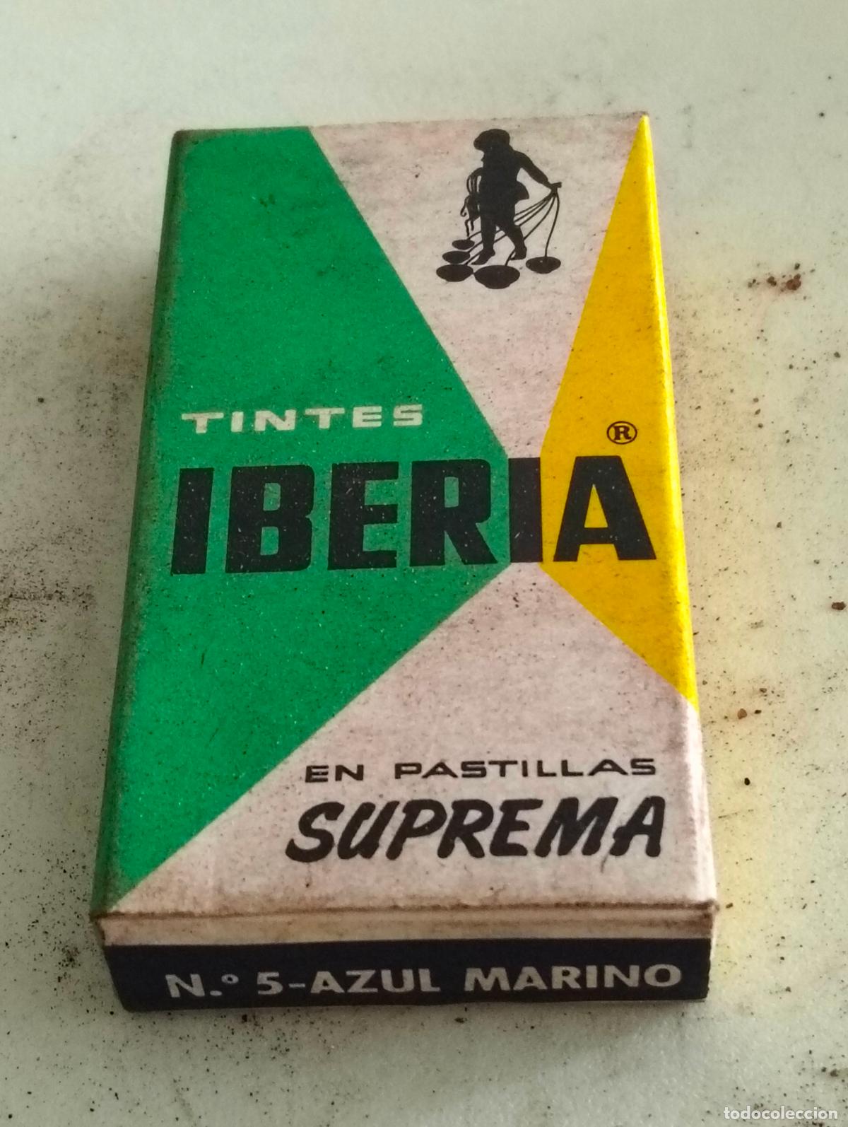 Coleccionismo: ANTIGUA CAJA COMPLETA, TINTES IBERIA EN PASTILLAS SUPREMA, N&ordm; 5 AZUL MARINO,MEDIDAS 4,5 X 8 X 1,5 CM