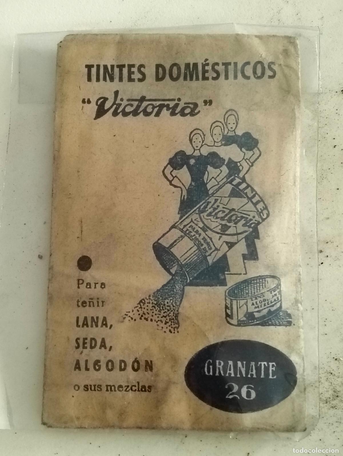 Coleccionismo: ANTIGUO SOBRE, TINTES DOMESTICOS VICTORIA, N&ordm; 26 GRANATE, MEDIDAS 7 X 11,5 CM