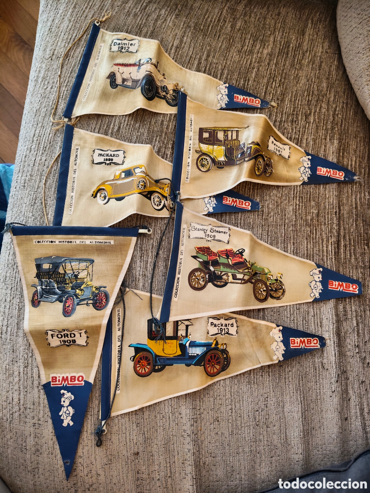 Coleccionismo: Lote banderines Bimbo colecci&oacute;n autom&oacute;viles