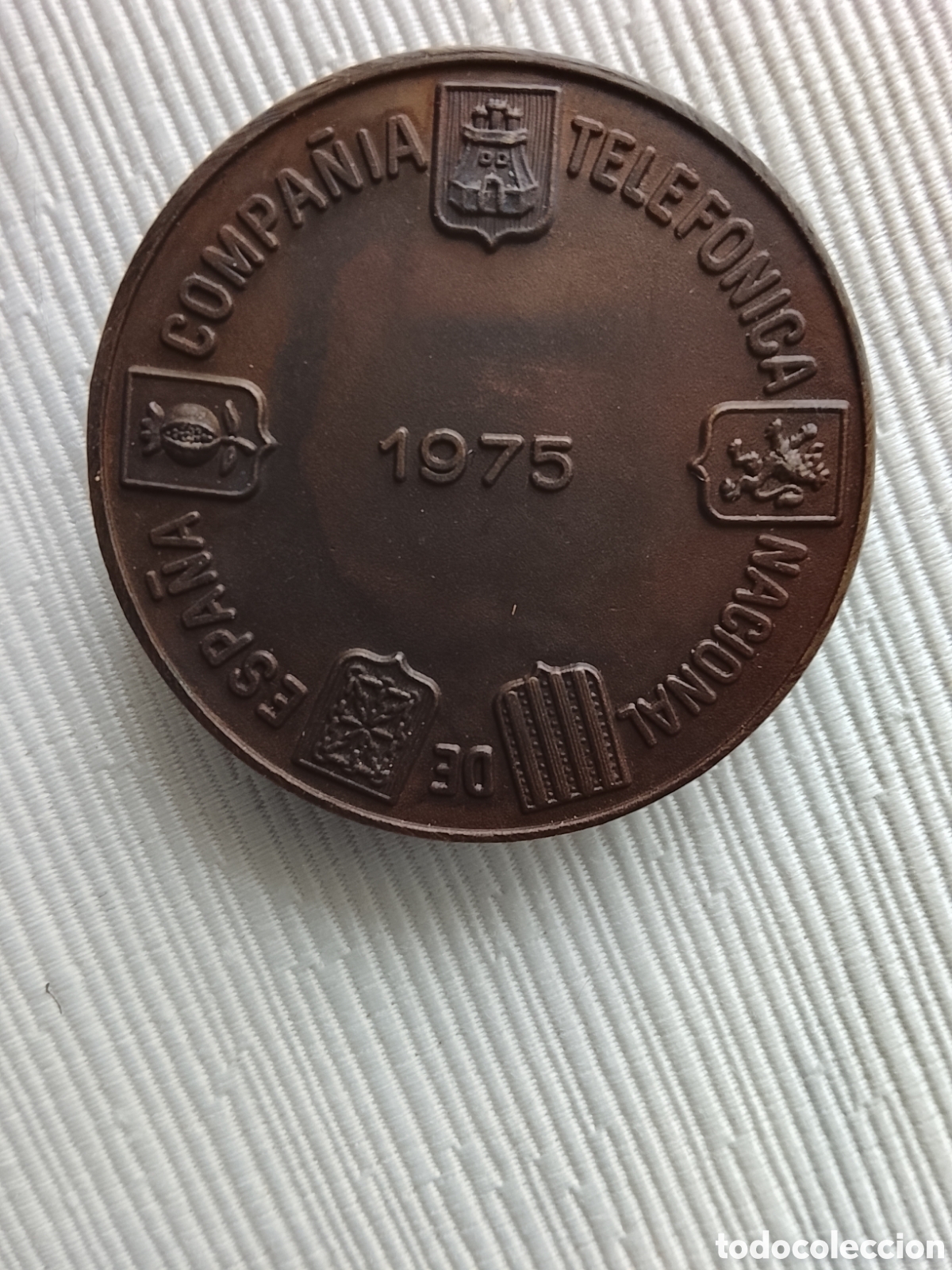 Coleccionismo: 1975. Medalla conmemorativa 50 a&ntilde;os de compa&ntilde;&iacute;a telef&oacute;nica nacional de Espa&ntilde;a