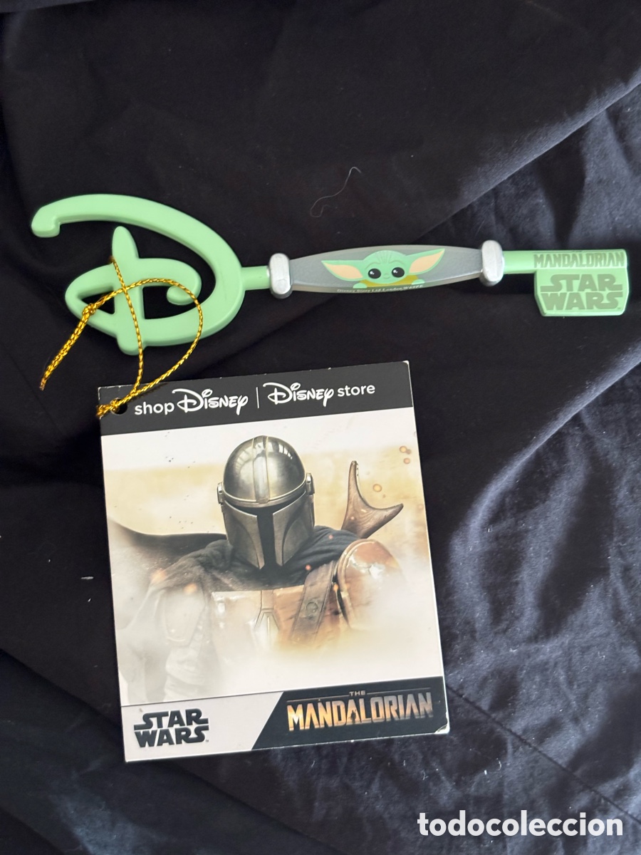 Coleccionismo: LLAVE MANDALORIAN BABY YODA DISNEY CON ETIQUETA