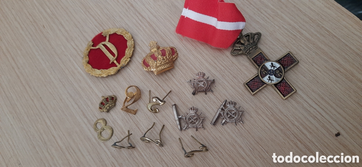 Coleccionismo: Insignias variadas de la &eacute;poca de ALFONSO XIII