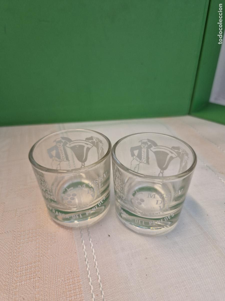 Coleccionismo: 2 BONITAS COPAS PARA SHOT. MUSEO DEL VINO VILA FRANCA.