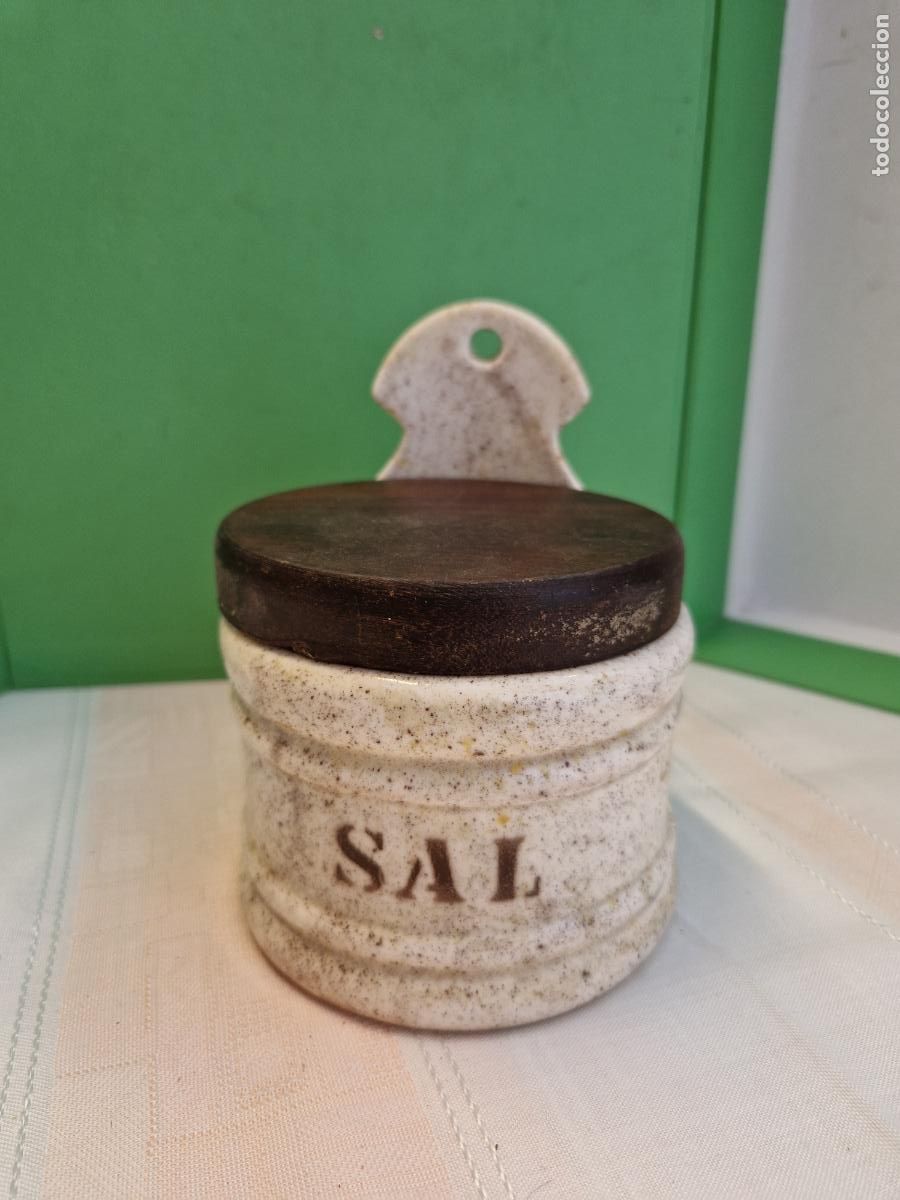 Coleccionismo: BONITO RECIPIENTE PARA SAL. HECHO EN MARMOL.