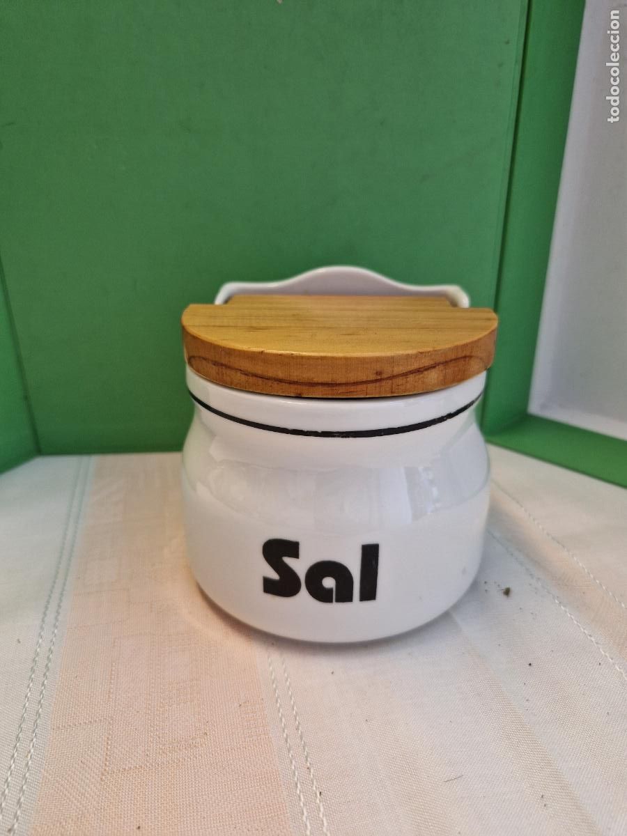 Coleccionismo: BONITO RECIPIENTE PARA SAL. HECHO EN CERAMICA