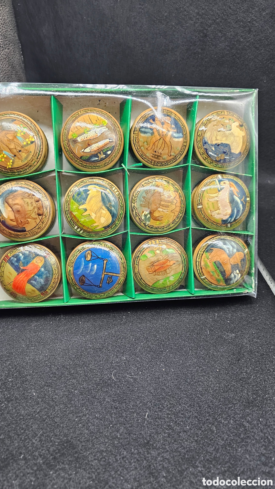 Collecting: Colecci&oacute;n de cajitas de madera zodiacales puntadas a mano d&eacute;cada de los 80