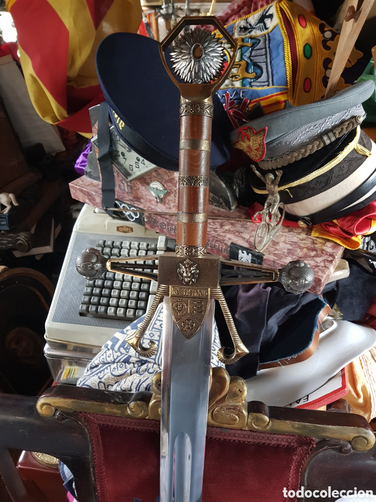 Coleccionismo: ESPECTACULAR ESPADA DE BRONCE Y ACERO 4.40 DE ROBIN HOOB REPLICA CASA GRADIUS ARTESAN&Iacute;A TOLEDANA
