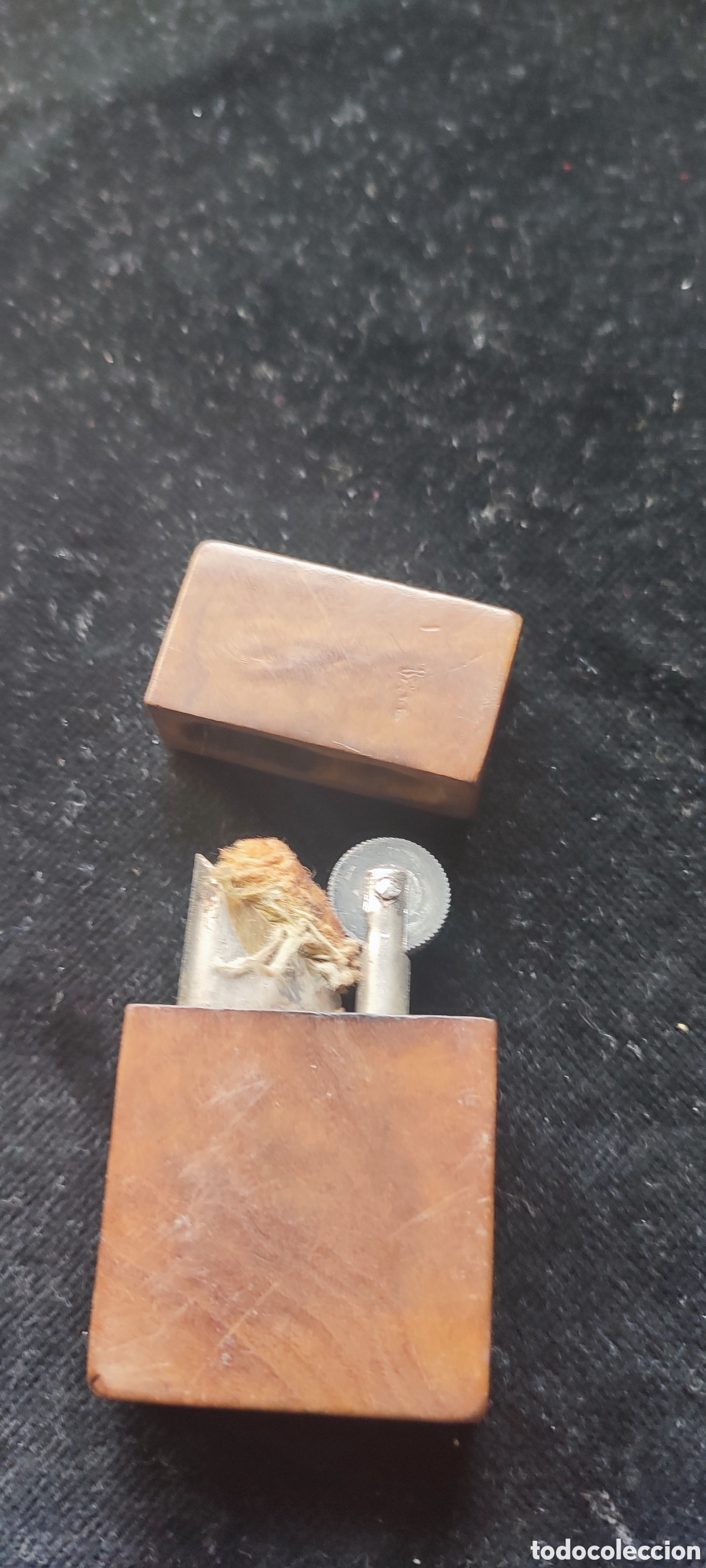 Coleccionismo: Muy antiguo encendedor de mecha de madera de nogal