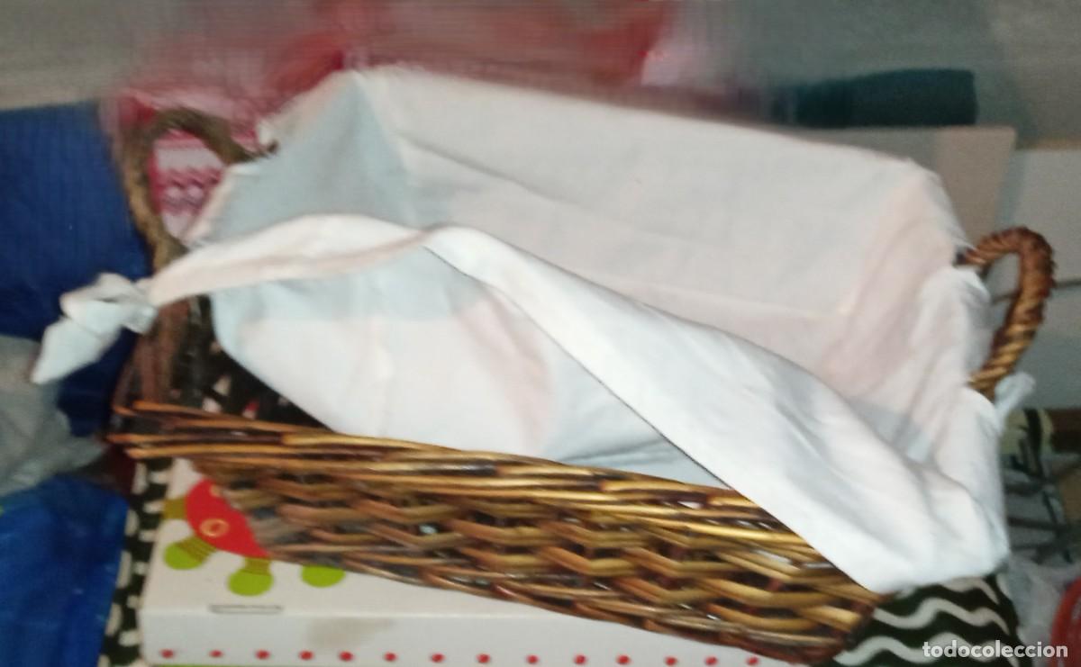 Coleccionismo: CESTA DE MIMBRE CON FUNDA - Foto 3