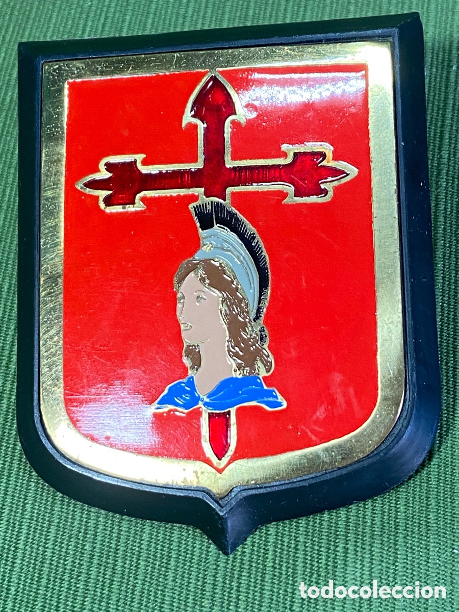 Coleccionismo: Insignia o placa de metopa de la Academia General B&aacute;sica de Suboficiales del Ej&eacute;rcito de Tierra.
