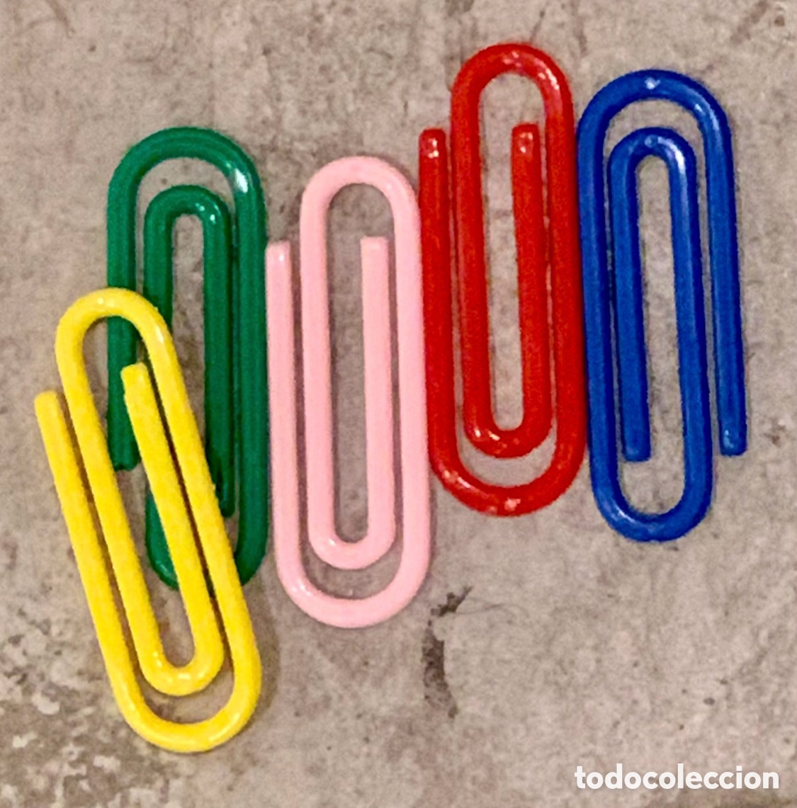 Coleccionismo: Clip grande (5). Pl&aacute;stico.