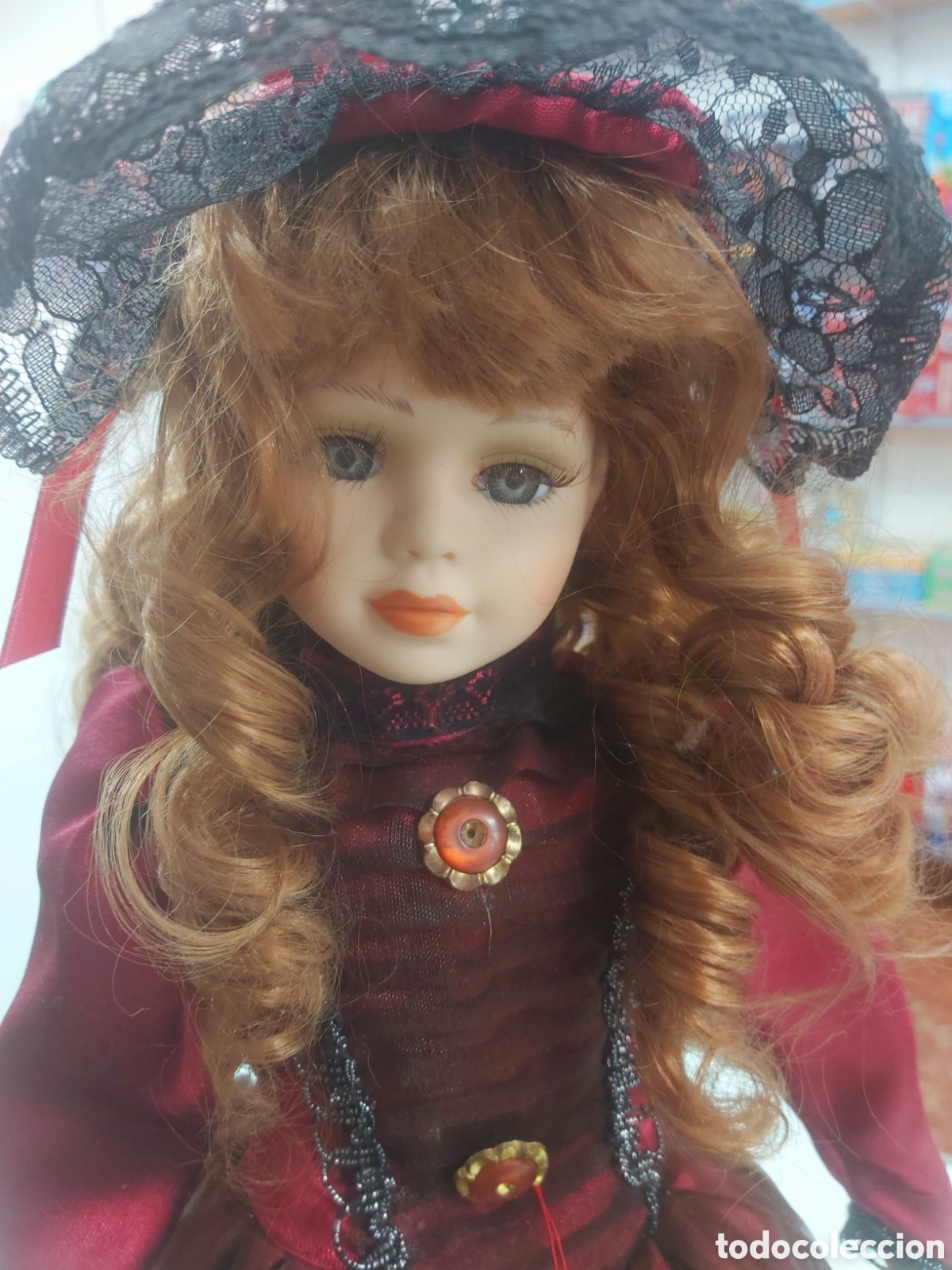 Coleccionismo: Mu&ntilde;eca de porcelana.