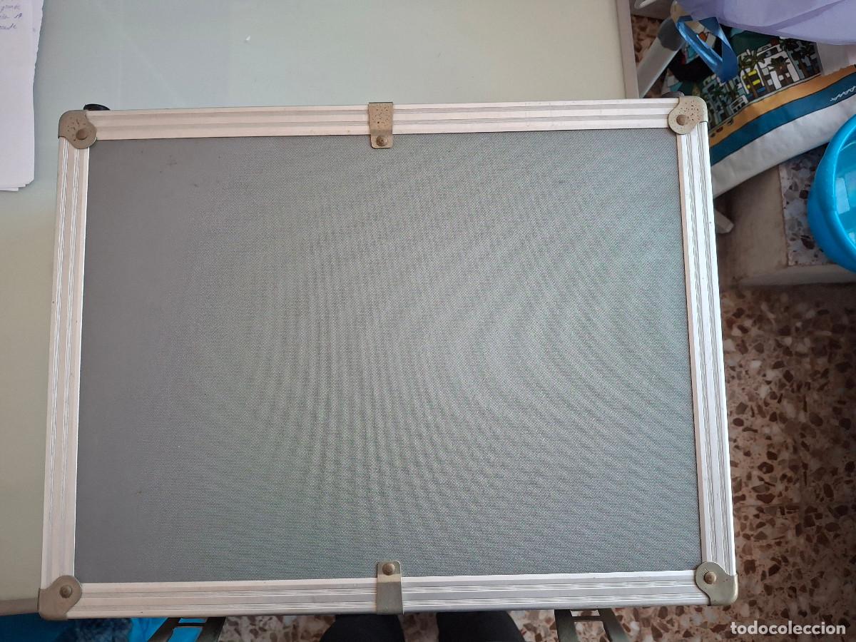 Coleccionismo: Maleta met&aacute;lica a&ntilde;os 70