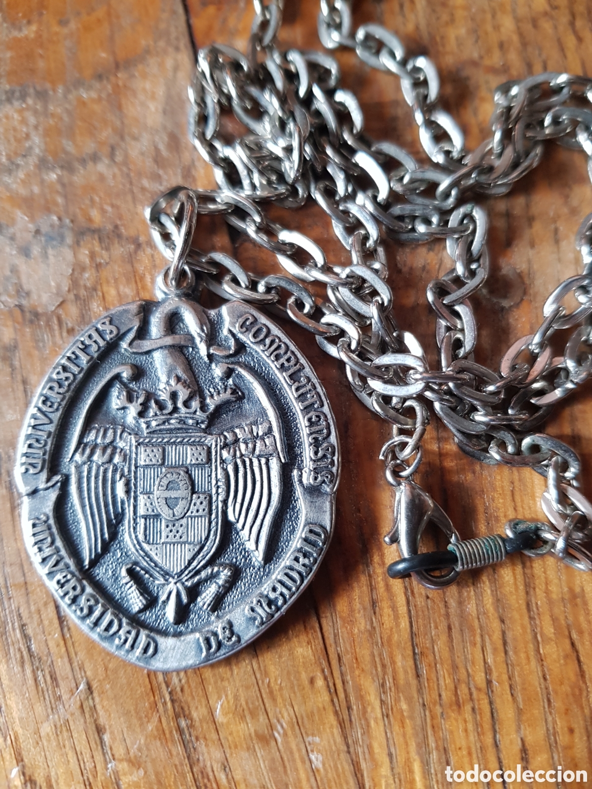 Coleccionismo: MEDALLA UNIVERSITARIA COMPLUTENSE MADRID - Foto 1