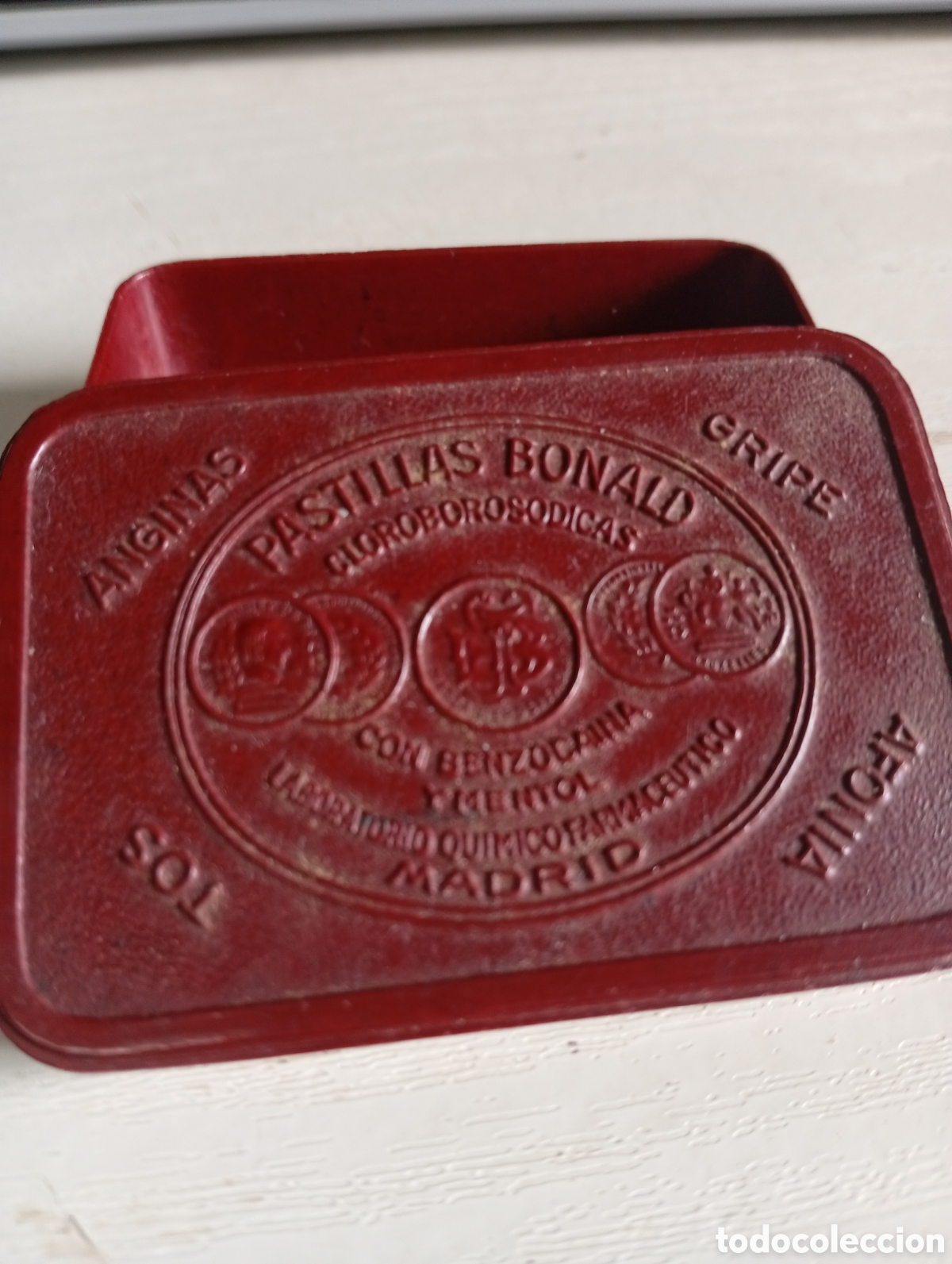 Coleccionismo: Caja baquelita pastillas DONALD