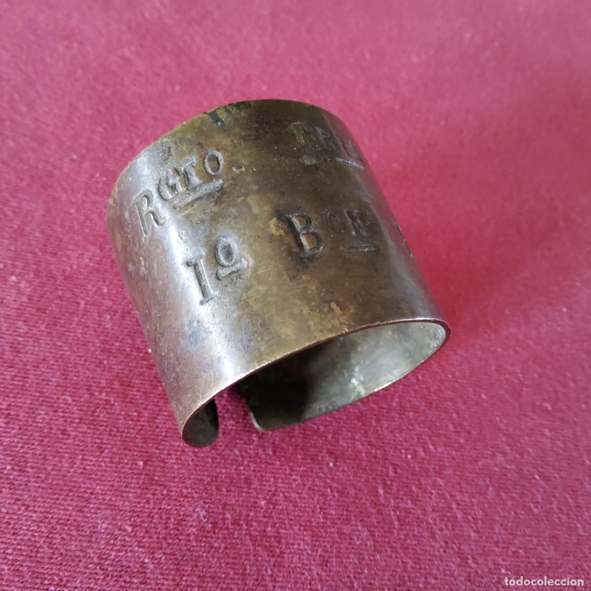 Coleccionismo: Antigua matr&iacute;cula de bicicleta militar, del Rgto. de Infanteria N&deg; 21, 1&deg; Batall&oacute;n P. M.