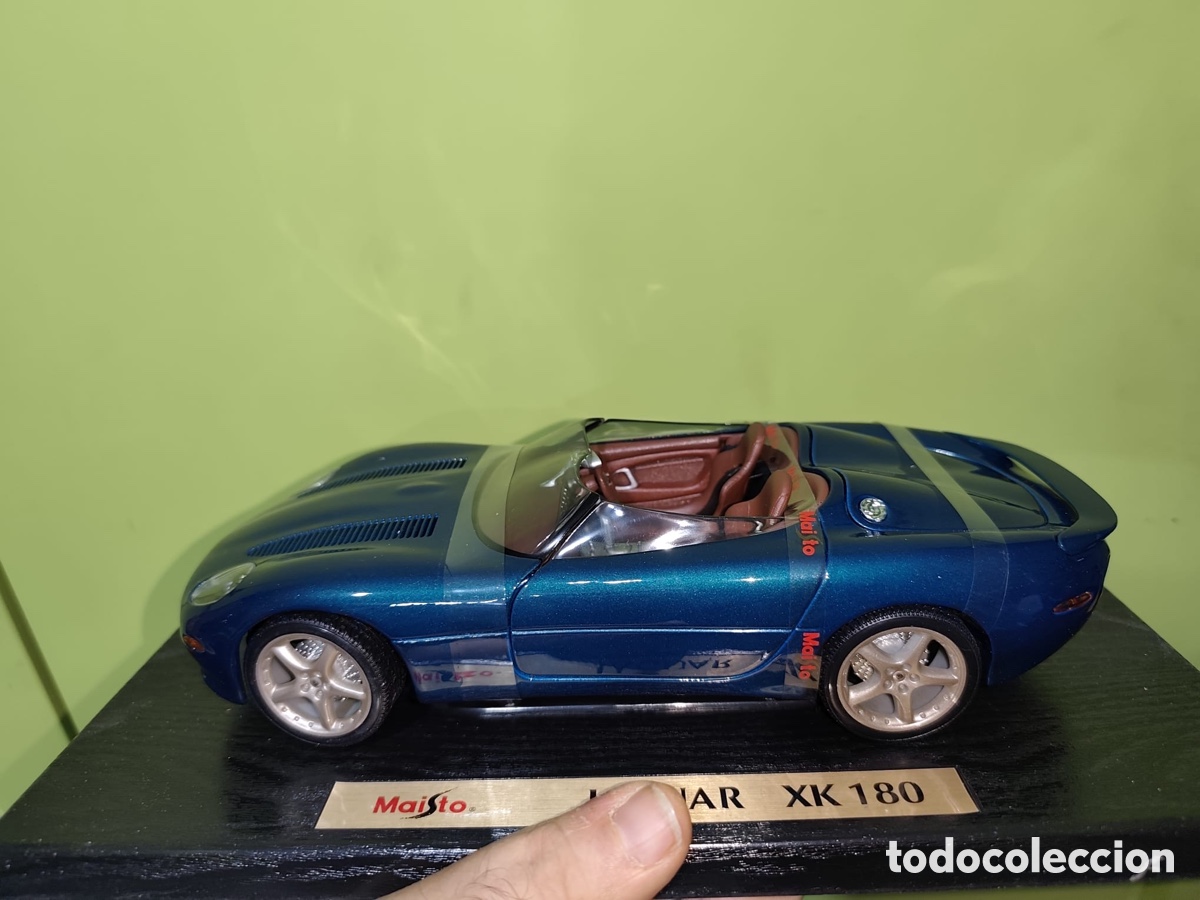 Coleccionismo: jaguar xk 180, blue Metallica