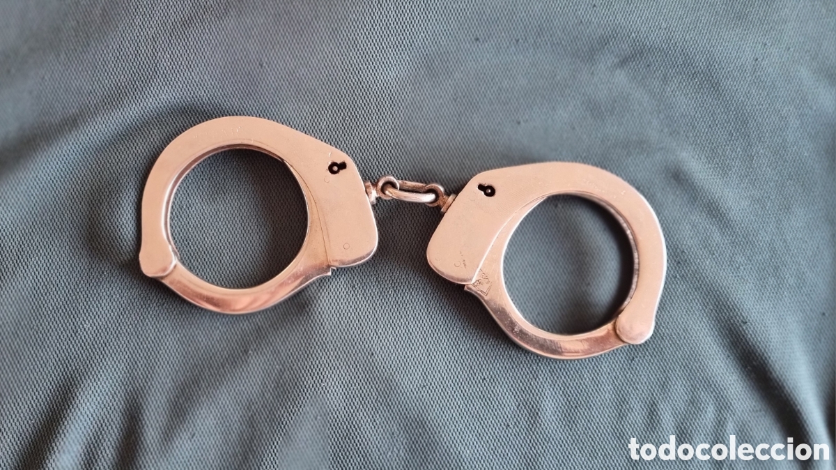 Coleccionismo: Esposas antiguas STAR oficiales de la Guardia Civil