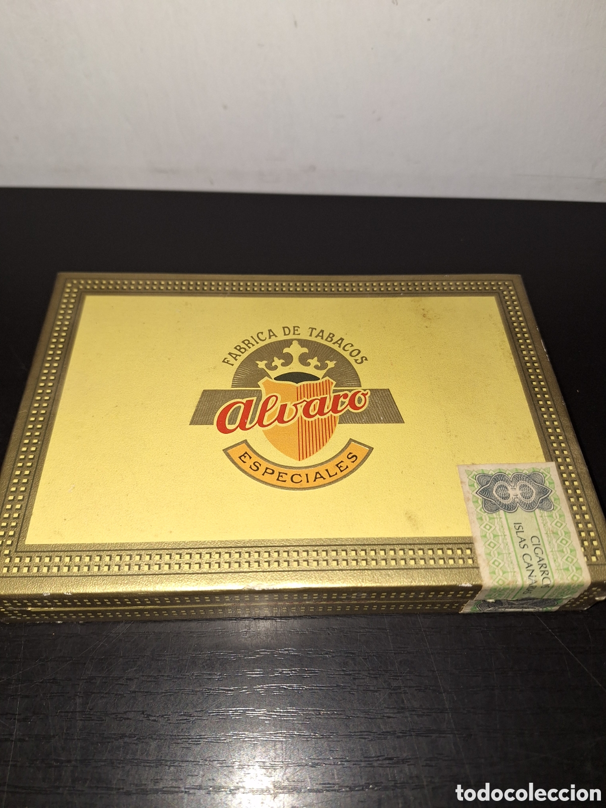 Coleccionismo: Caja antigua de tabaco &Aacute;lvaro