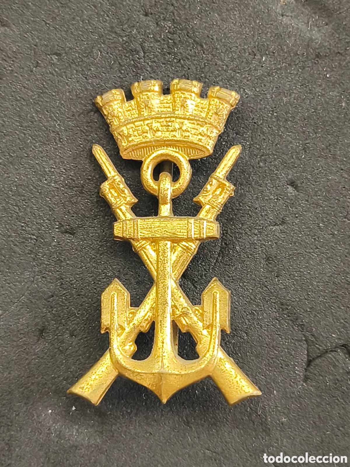 Coleccionismo: Insignia infanter&iacute;a de Marina republica
