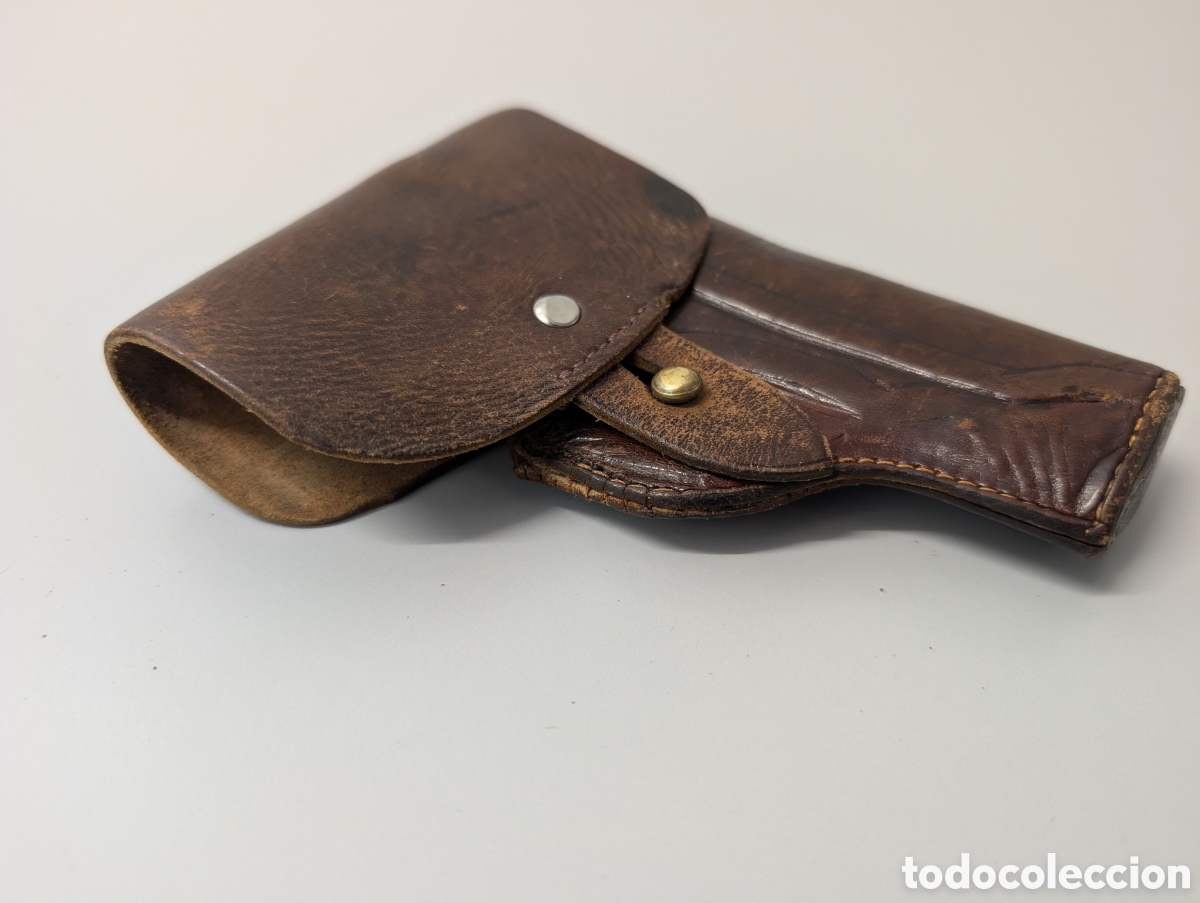 Coleccionismo: Funda de cuero para pistola antigua.