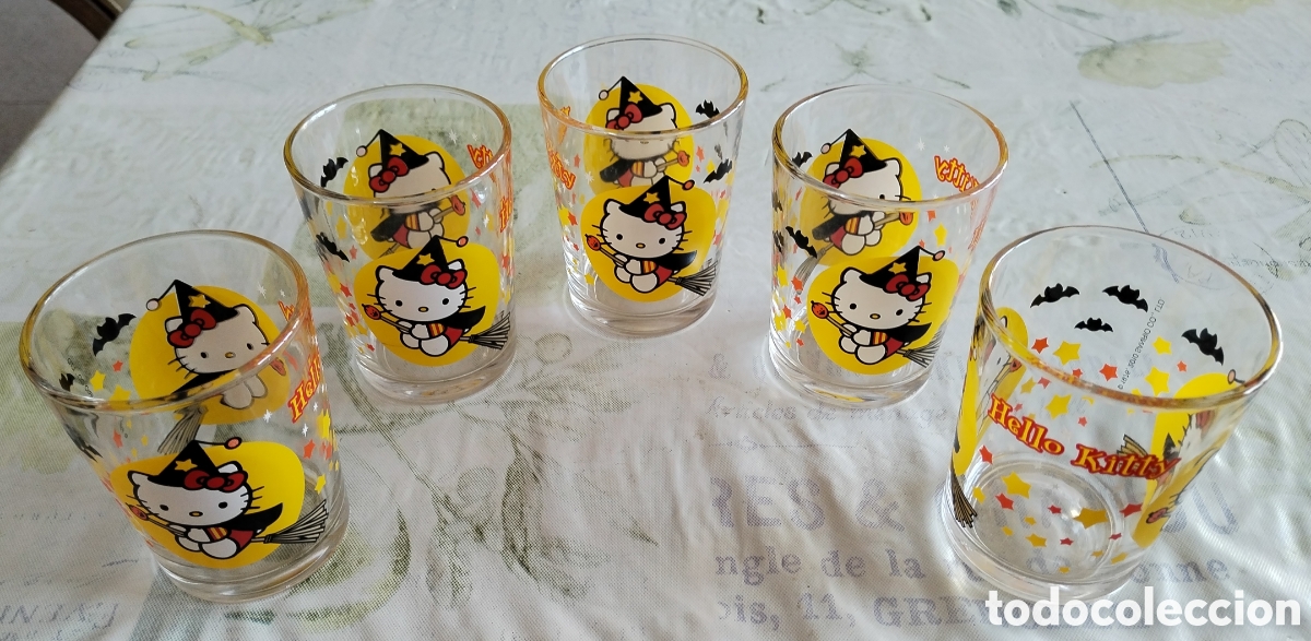 Coleccionismo: Juego 5 vasos iguales Hello Kitty Halloween 2010