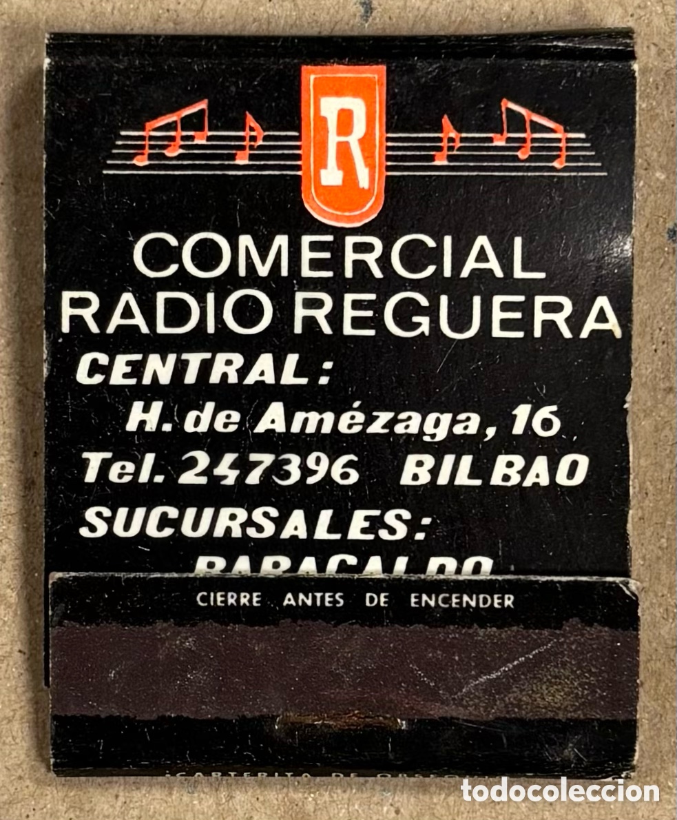 Coleccionismo: COMERCIAL RADIO REGUERA (LAS ARENAS). ANTIGUA CAJETILLA DE CERILLAS PUBLICITARIA.