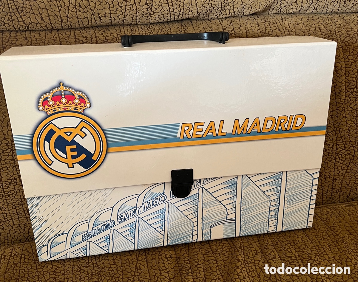 Coleccionismo: Malet&iacute;n Real Madrid cart&oacute;n duro
