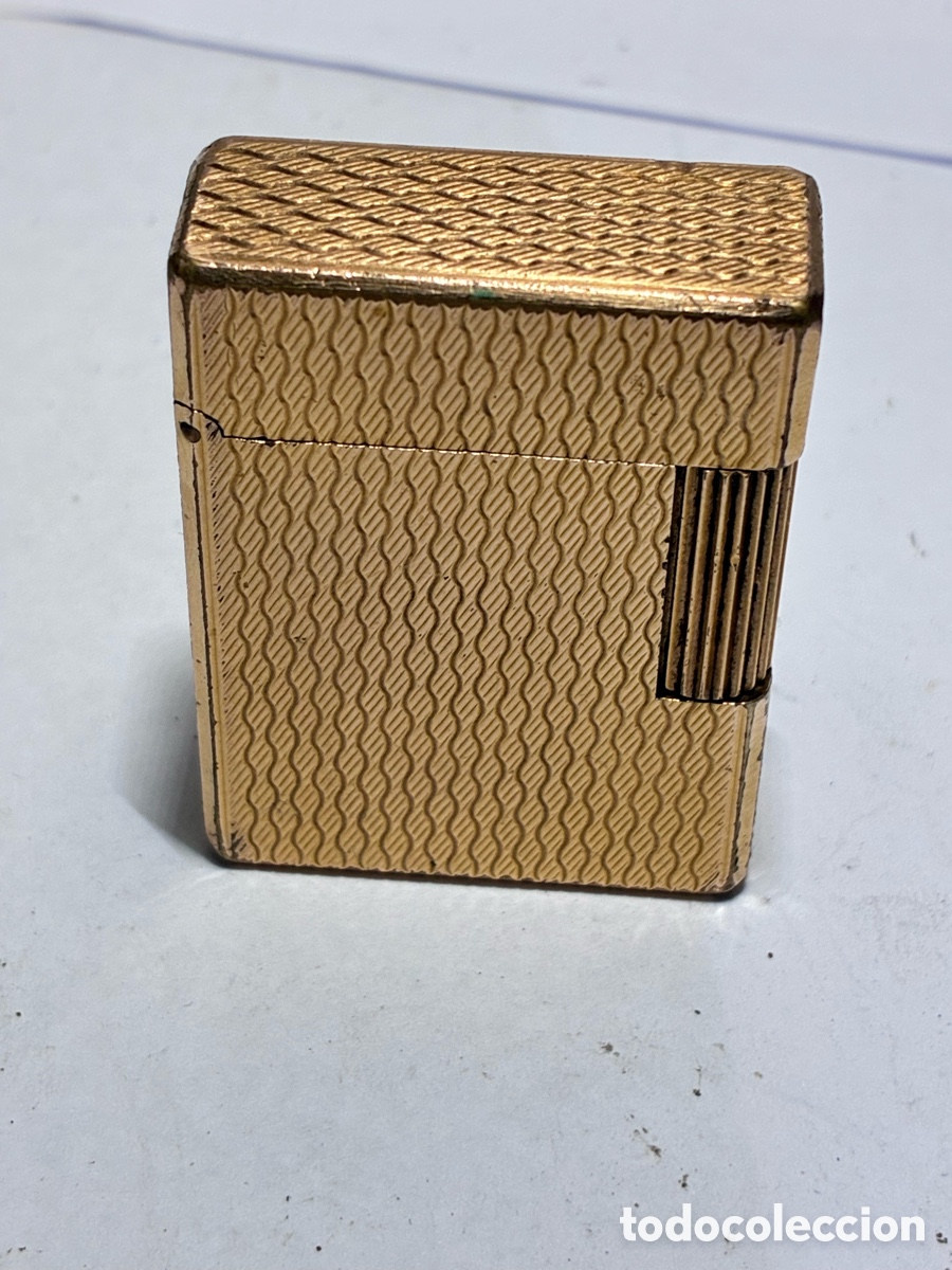 Coleccionismo: Encendedor Dupont Par&iacute;s Made in France con iniciales SG chapado en oro