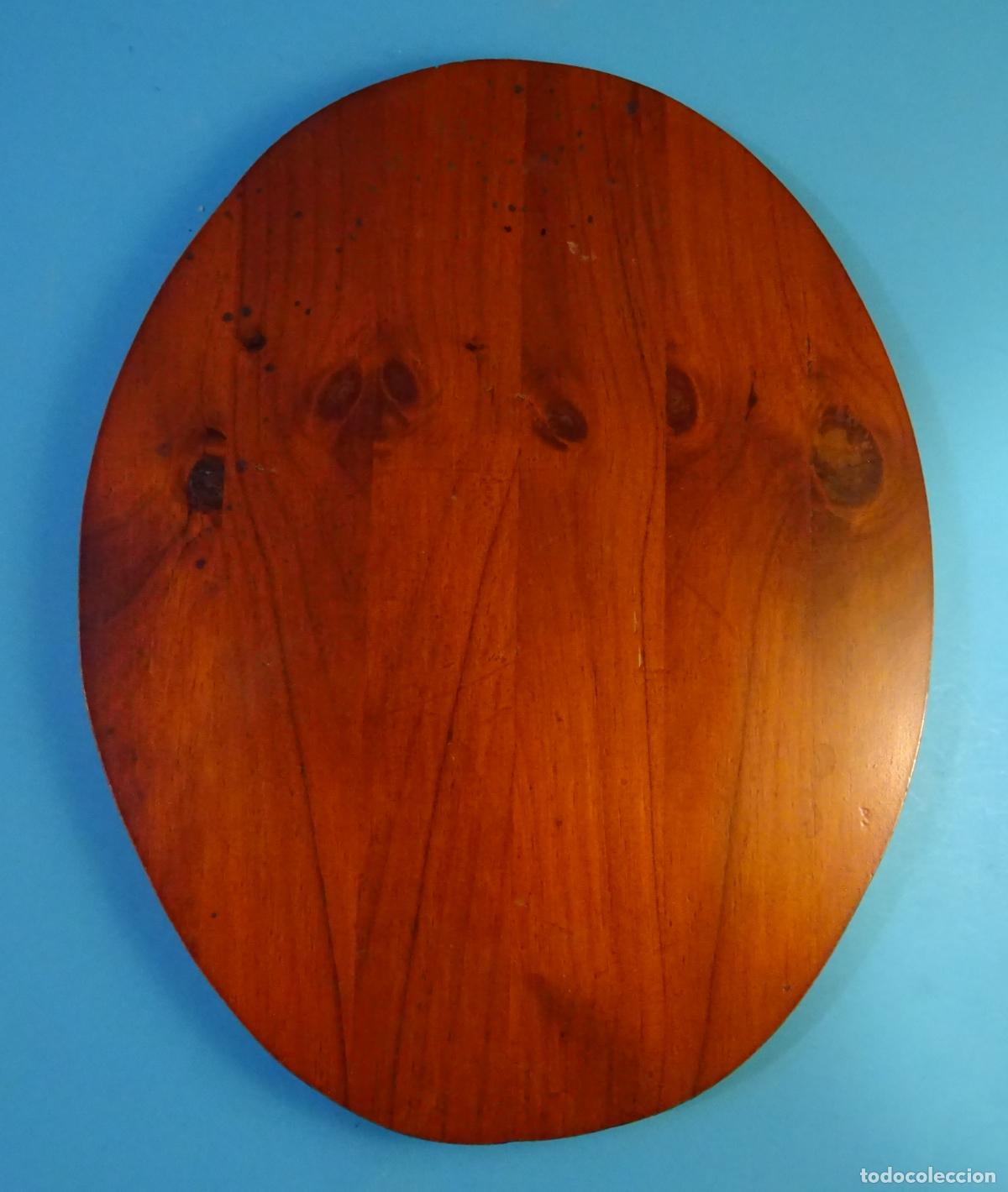 Coleccionismo: PEANA PEDESTAL DE MADERA PARA JARR&Oacute;N, FIGURA, BONSAI. OVALADA 32 X 25 CM ALTURA 1,8 CM