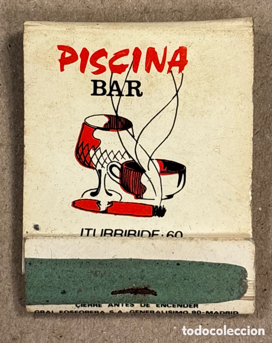 Coleccionismo: BAR LA PISCINA (BILBAO). ANTIGUA CAJETILLA DE CERILLAS PUBLICITARIA.