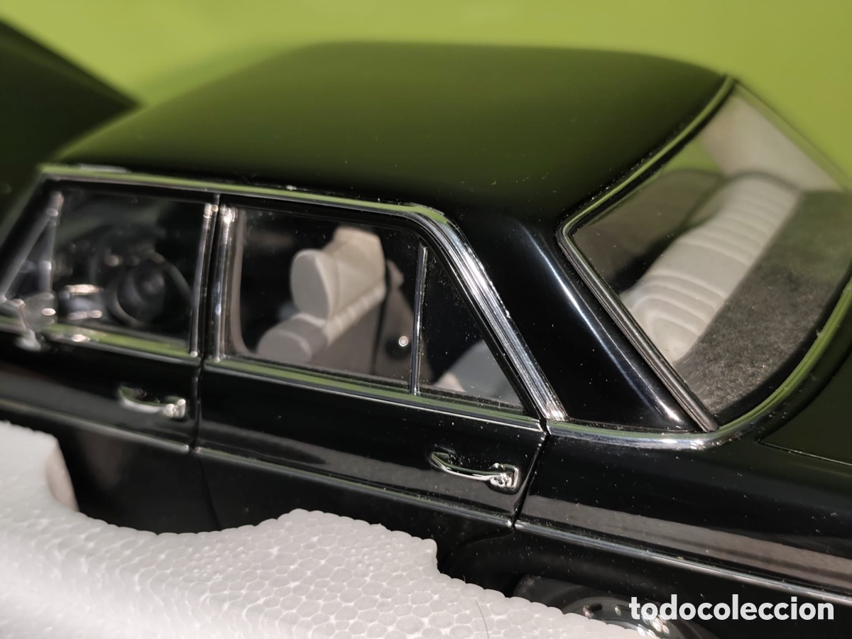 Coleccionismo: Mercedes Benz/8, 220 D, black, limousine,