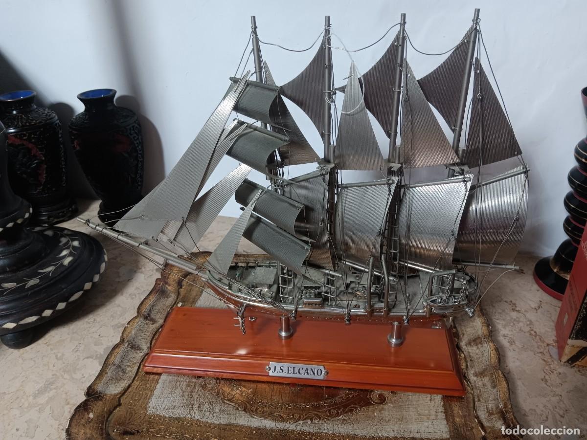 Collectionnisme: maqueta coleccionable del buque escuela espa&ntilde;ol Juan Sebasti&aacute;n Elcano.