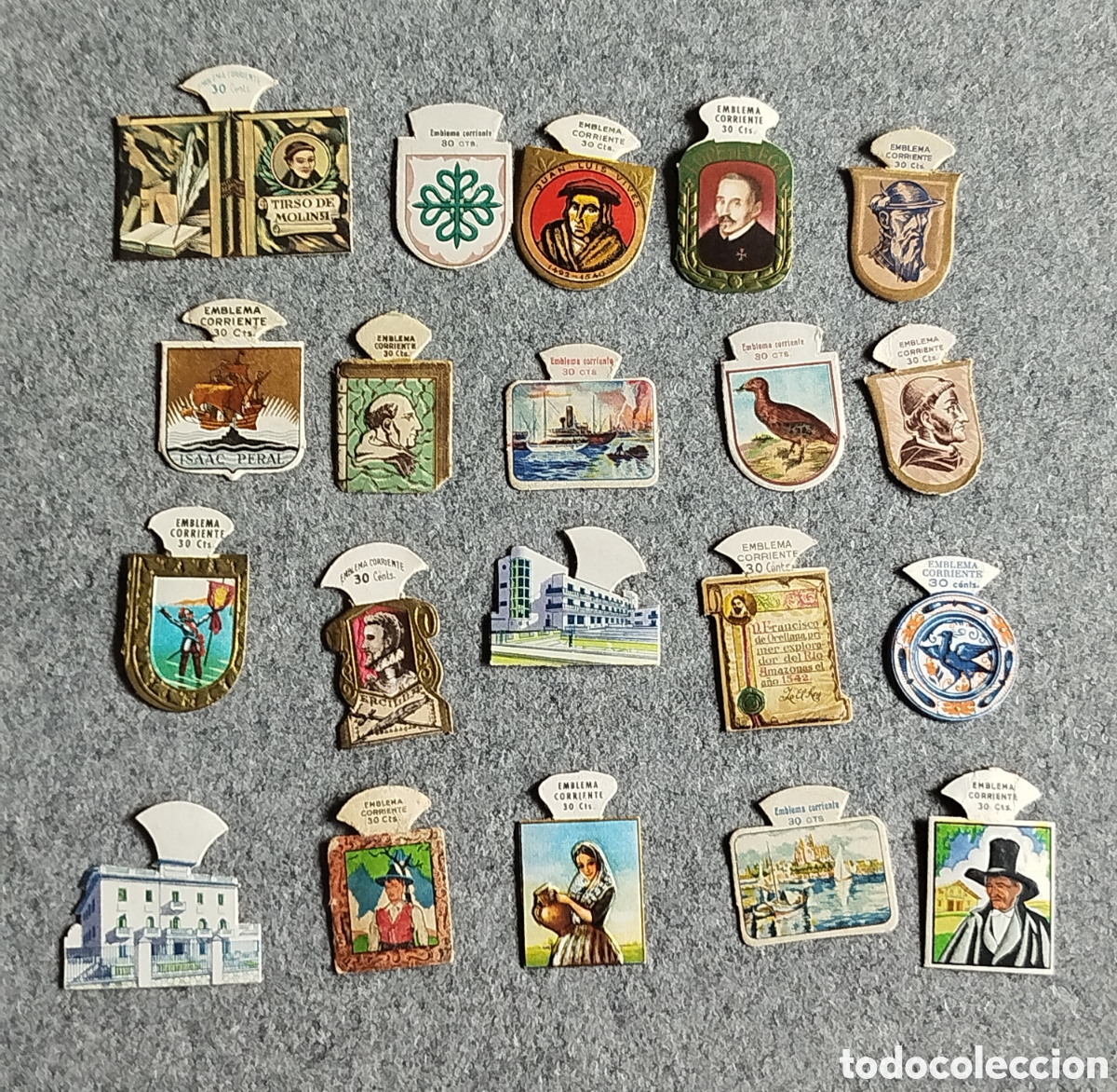 Coleccionismo: LOTE DE 20 EMBLEMAS AUXILIO SOCIAL CORRIENTES NO ESPECIALES INSIGNIAS
