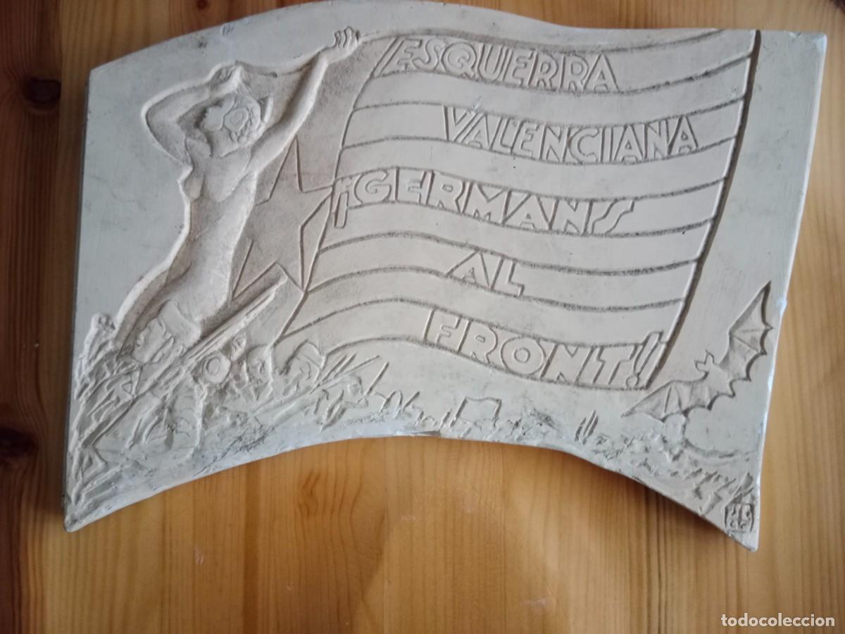 Coleccionismo: RARO MOLDE RELIEVE CARTEL REPUBLICANO DE LLUIS DUBON ESQUERRA VALENCIANA GERMANS AL FRONT ! A&Ntilde;OS 30