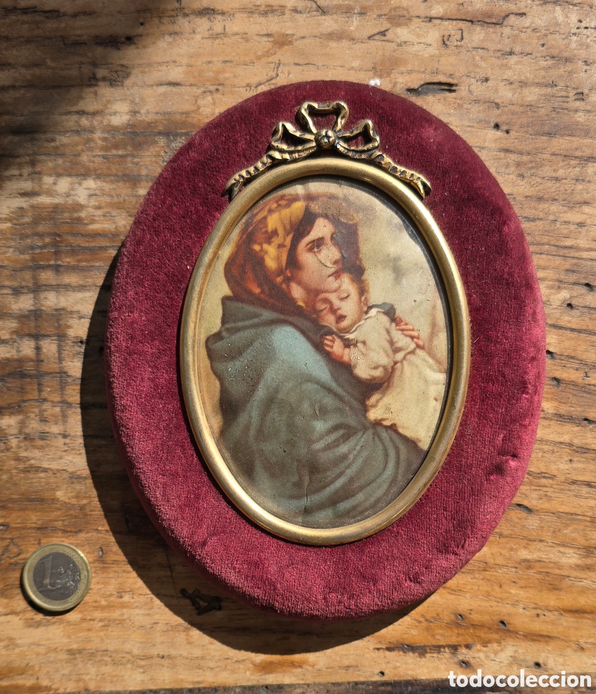 Coleccionismo: Ovalado terciopelo Madonnina