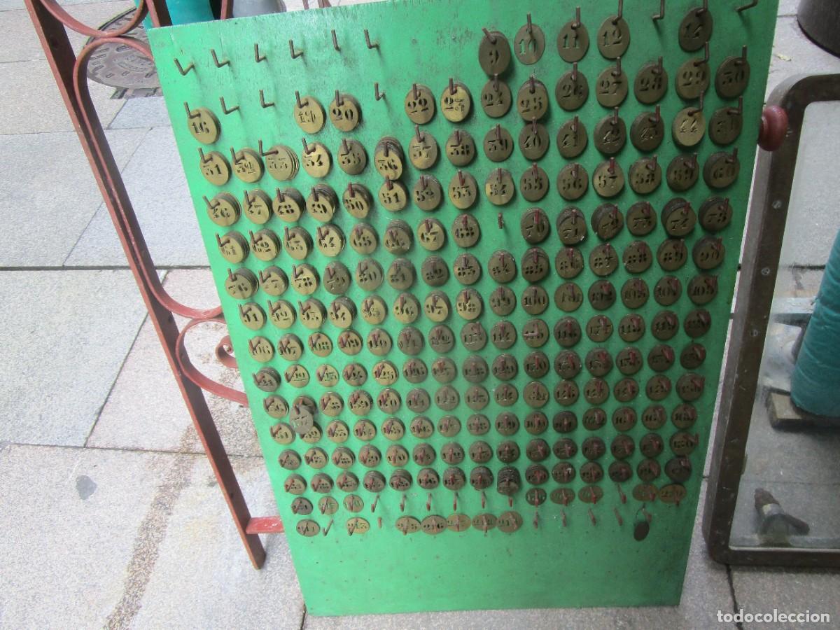 Coleccionismo: * 15 CHAPAS NUMERALES PARA GUARDA ROPAS TAQUILLAS eTC - EN LATON 30X24MM - PEDIDO MINIMO A ELEGIR.