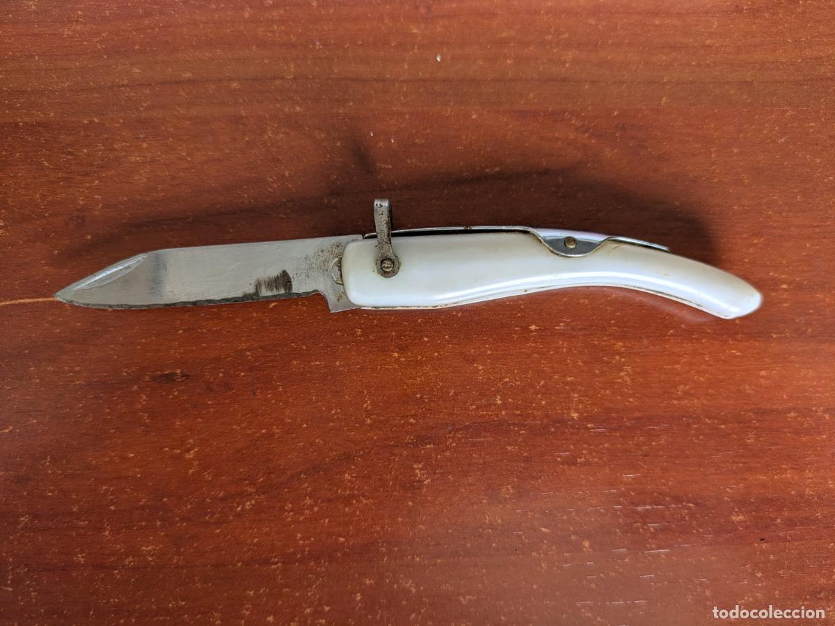 Coleccionismo: Antigua navaja pl&aacute;stico y metal. A&ntilde;os 80.