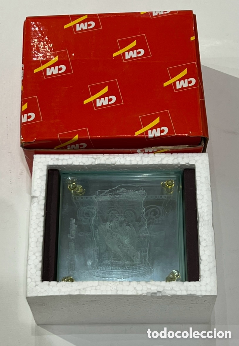 Coleccionismo: Posavasos juego. Cristal grabado. Teatro Romano. Cartagena. Fundacion CajaMurcia. A&ntilde;os 90.